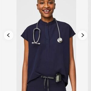 Figs XS Navy Rafaela oversized scrub top